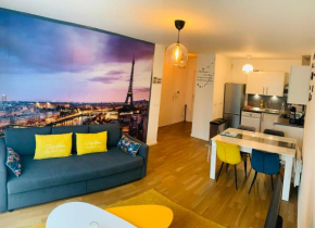 Luxurious Apartment Private Parking 25 MN to Paris